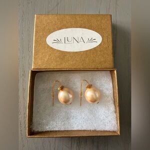 Catherine Canino Classic Forever Fave Pebble Pearl Earrings (Cultured Pearls)E94